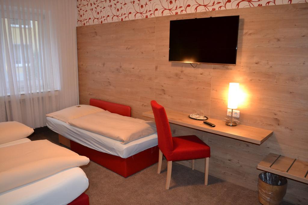 Hotel Minerva Garni Dusseldorf Ngoại thất bức ảnh