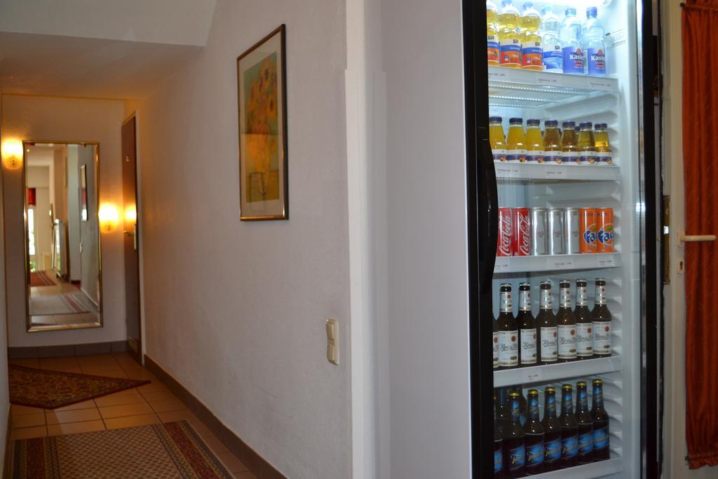 Hotel Minerva Garni Dusseldorf Ngoại thất bức ảnh
