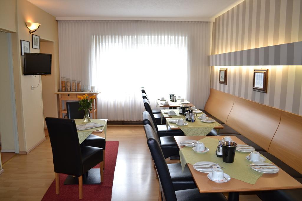 Hotel Minerva Garni Dusseldorf Ngoại thất bức ảnh