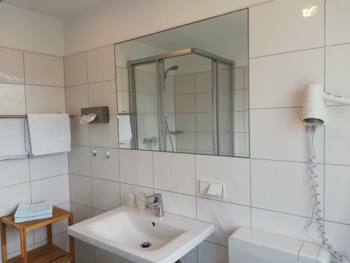 Hotel Minerva Garni Dusseldorf Ngoại thất bức ảnh